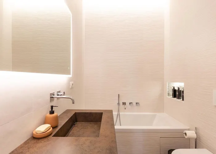 Adventura Penthouse Rom